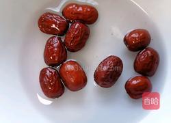 小米红薯粥的做法图解1