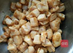 土豆肉丁的做法图解1