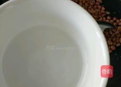炒花生米的做法图解3