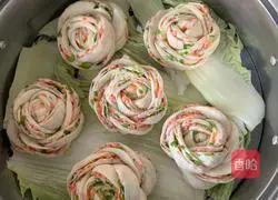 Illustration of how to make a colorful flower roll 10