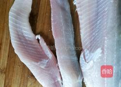 爆炒草鱼片的做法图解1