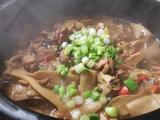 杏鲍菇鸡翅煲的做法[图]