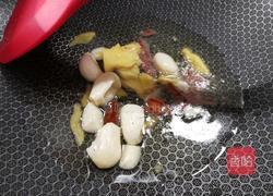 杏鲍菇鸡翅煲的做法图解4