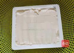 虾仁豆腐的做法图解1