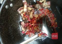 蕨菜炒腊肉的做法图解7