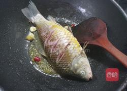 红烧鲫鱼的做法图解2