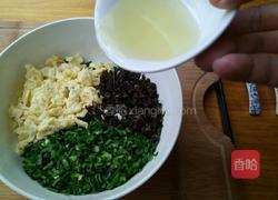 懒人版韭菜鸡蛋包子的做法图解3