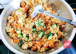 什锦酱油炒饭的做法图解6