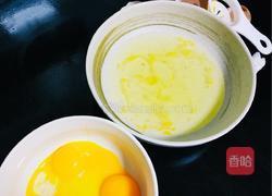 电饭煲蛋糕的做法图解1