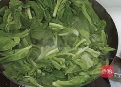 油渣炒白菜心的做法图解5