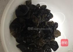 醋溜木耳白菜的做法图解3
