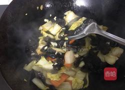 醋溜木耳白菜的做法图解6