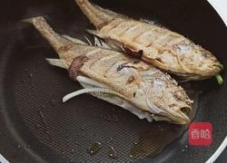 香煎黄鱼的做法图解5