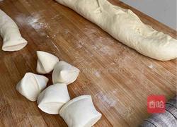 猪肉香菇包子的做法图解3