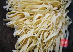 肉汤米线的做法图解2