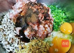 双色香菇鲜肉包的做法图解8