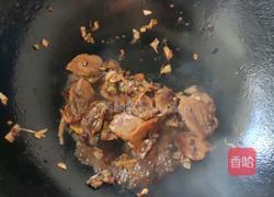 菜花炒肉的做法图解3