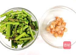 芦笋炒虾仁的做法图解2
