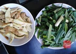 韭菜粉葛渣的做法图解1