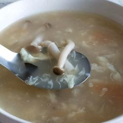 西红柿蟹菇汤