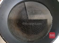 腊肠炒荷兰豆的做法图解1