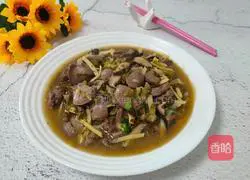 Illustration of how to make stir-fried duck hearts with pickled vegetables 10