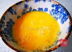 鸡蛋炒西红柿的做法图解2