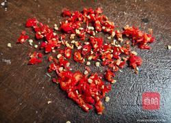 酸辣草鱼汤的做法图解4