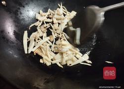 酸辣草鱼汤的做法图解7