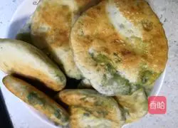 Illustration of how to make leek and egg pancakes 11