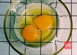 超嫩鸡蛋羹 挑食的宝宝也爱吃的做法图解1