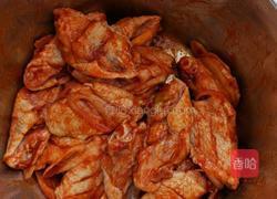 奥尔良香辣炸鸡翅的做法图解2