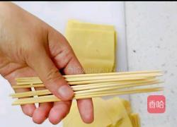 超级鲜美的鸡汤豆腐串 最后连烧烤和鸡汤都有了的做法图解3