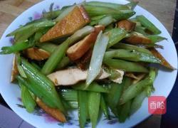 西芹炒香干的做法图解4