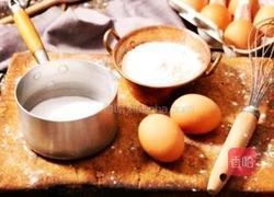 电饭锅蛋糕的做法图解1