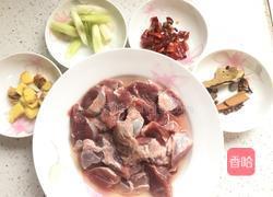 土豆炖牛肉的做法图解2