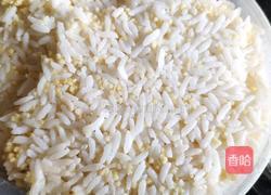 老干妈杂粮蛋炒饭的做法图解1