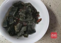皮蛋瘦肉粥的做法图解3