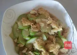 Illustration of how to make scrambled eggs with zucchini 4