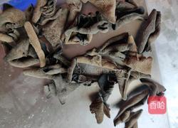 百合拌木耳的做法图解2