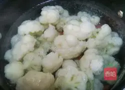 Illustration of how to make stir-fried cauliflower with meat 6
