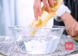 金汤花胶鸡的做法图解1