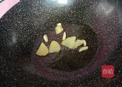 炒毛脚河虾的做法图解3