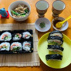 日式荞麦冷面与芝士寿司爱心便当的做法[图]