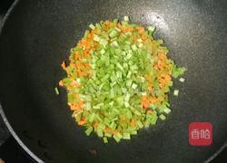芹菜肉沫蛋炒饭便当的做法图解8