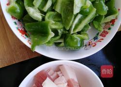 青椒肉丝的做法图解1