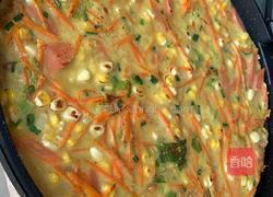 玉米胡萝卜虾米鸡蛋火腿烙饼的做法图解5
