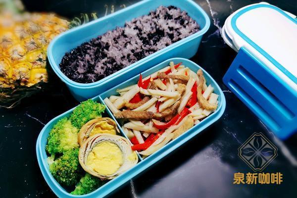 莲菜炒肉丝双色米便当