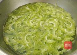 苦瓜炒鸡蛋便当的做法图解2