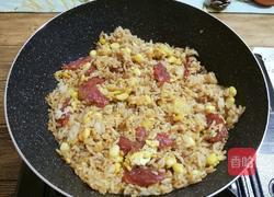 广味香肠蛋炒饭的做法图解7